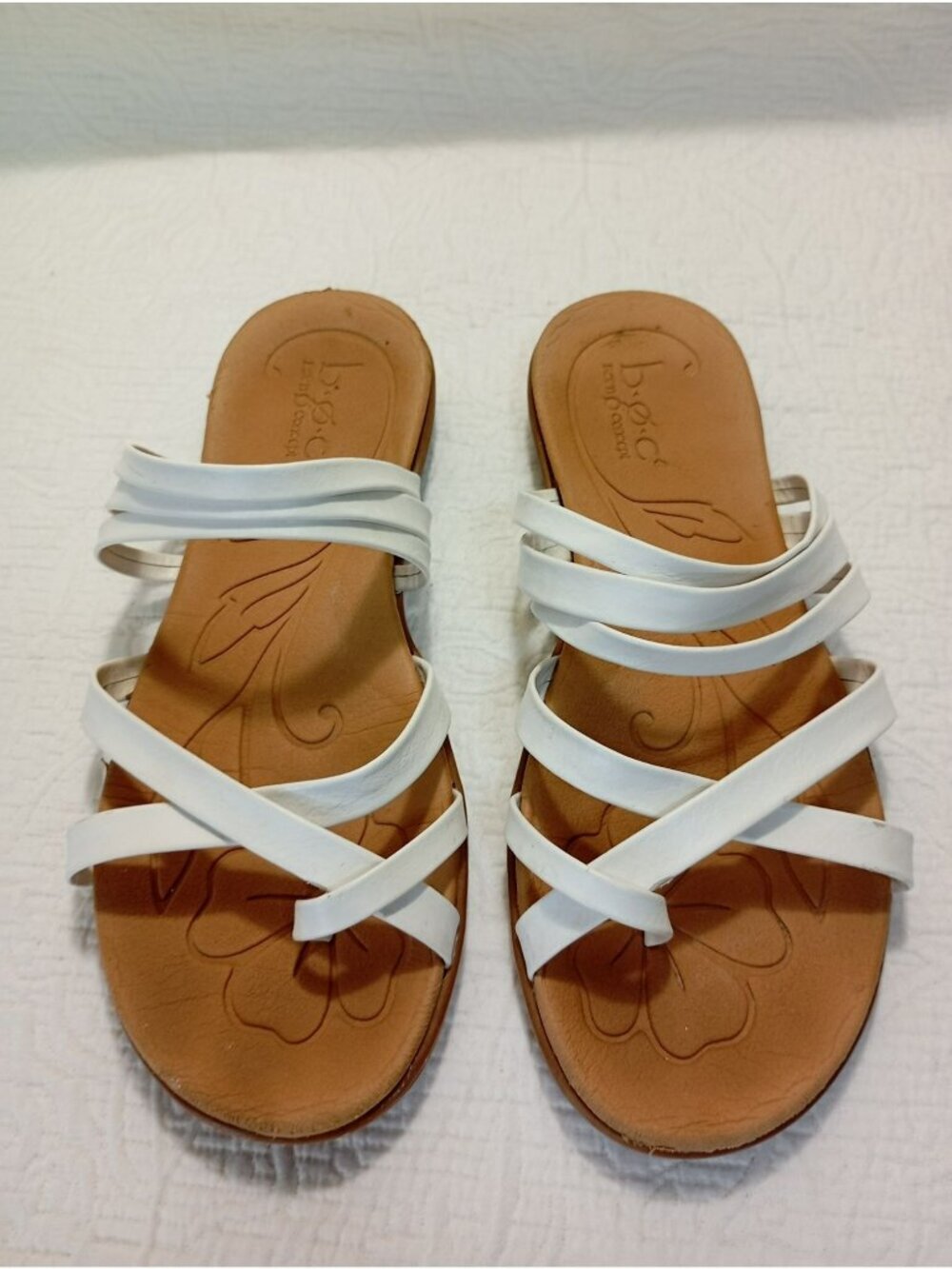 B.O.C Womens Alisha White Strappy Sandals Floral Footbed Casual Style Size 9